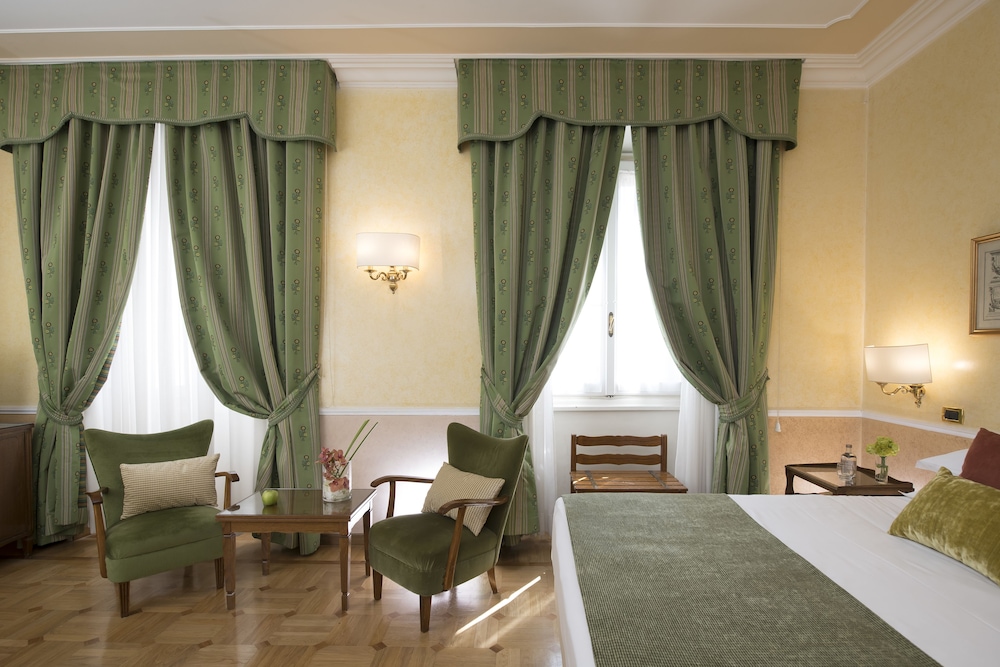 Bettoja Hotel Massimo D'Azeglio — Hotel rooms in Rome, Lazio