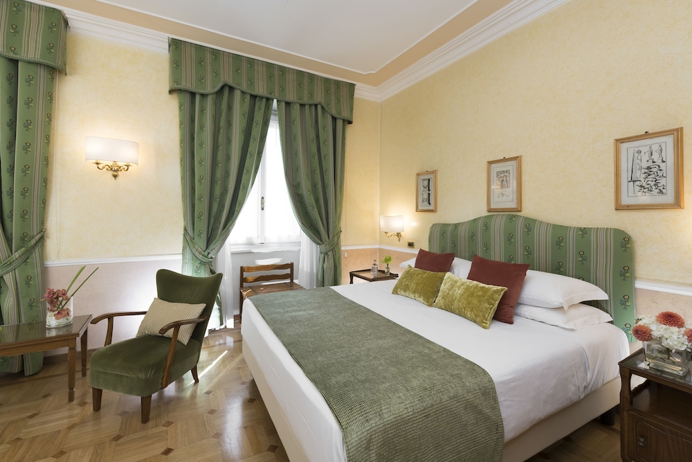Bettoja Hotel Massimo D'Azeglio — Hotel rooms in Rome, Lazio