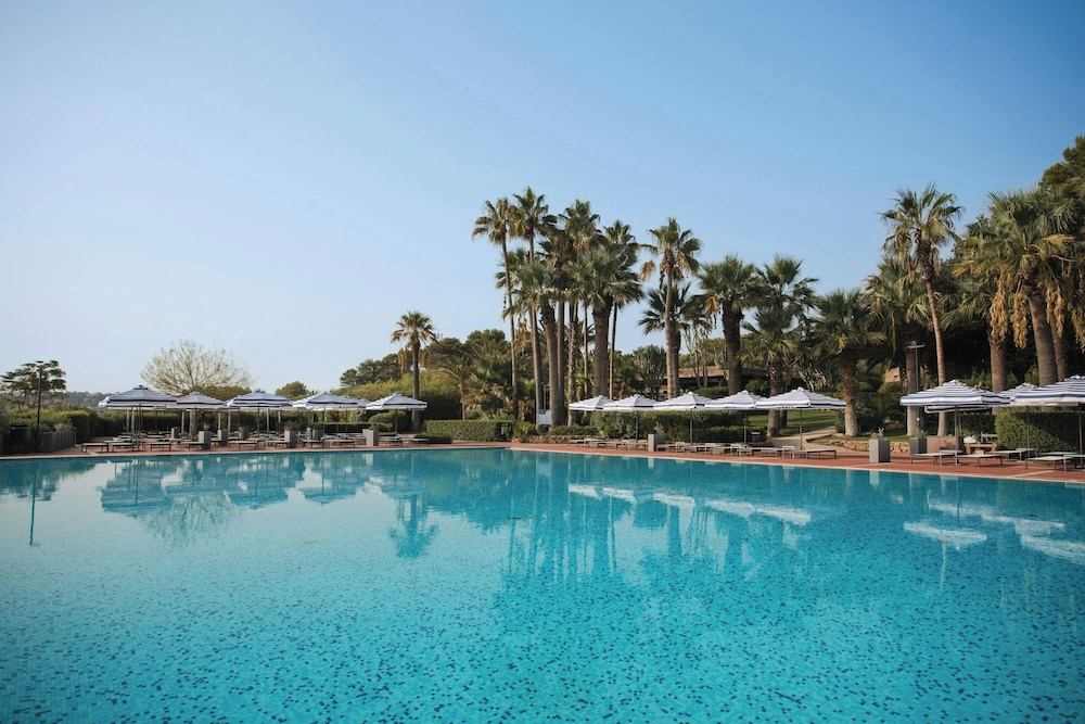 Mangia's Brucoli, Sicily, Autograph Collection — Swimming pool in Augusta, Sicily