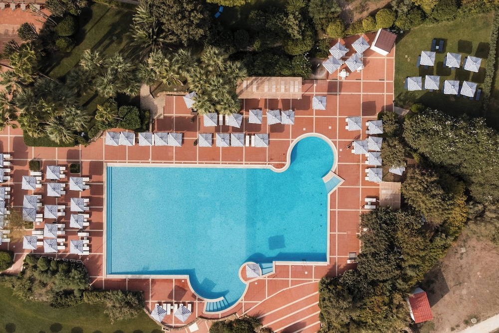 Mangia's Brucoli, Sicily, Autograph Collection — Swimming pool in Augusta, Sicily