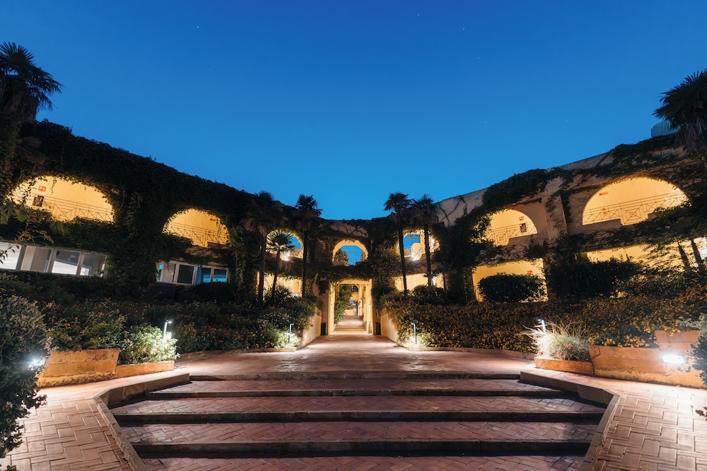 Mangia's Brucoli, Sicily, Autograph Collection — Hotel building in Augusta, Sicily
