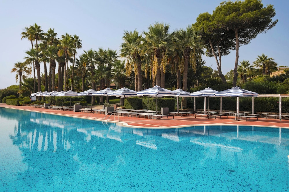 Mangia's Brucoli, Sicily, Autograph Collection — Swimming pool in Augusta, Sicily