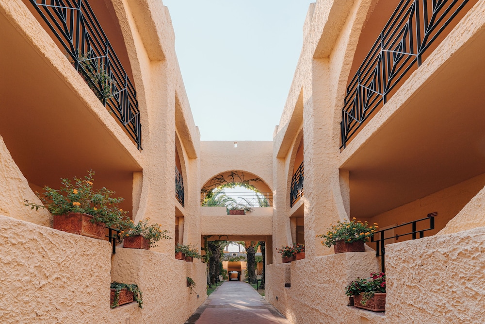 Mangia's Brucoli, Sicily, Autograph Collection — Hotel building in Augusta, Sicily