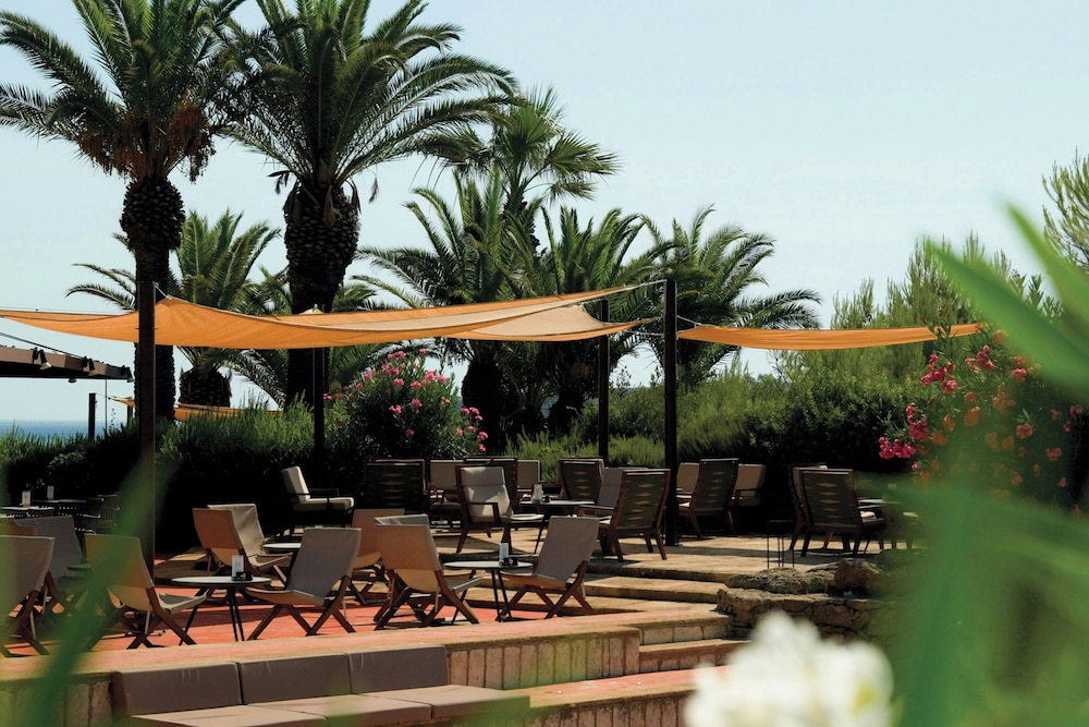 Mangia's Brucoli, Sicily, Autograph Collection — Restaurant & bars in Augusta, Sicily
