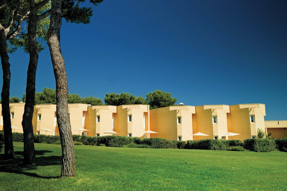 Mangia's Brucoli, Sicily, Autograph Collection — Hotel building in Augusta, Sicily