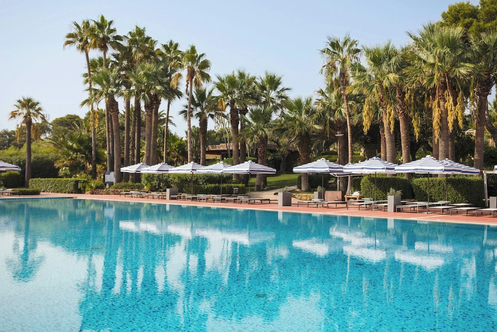 Mangia's Brucoli, Sicily, Autograph Collection — Swimming pool in Augusta, Sicily