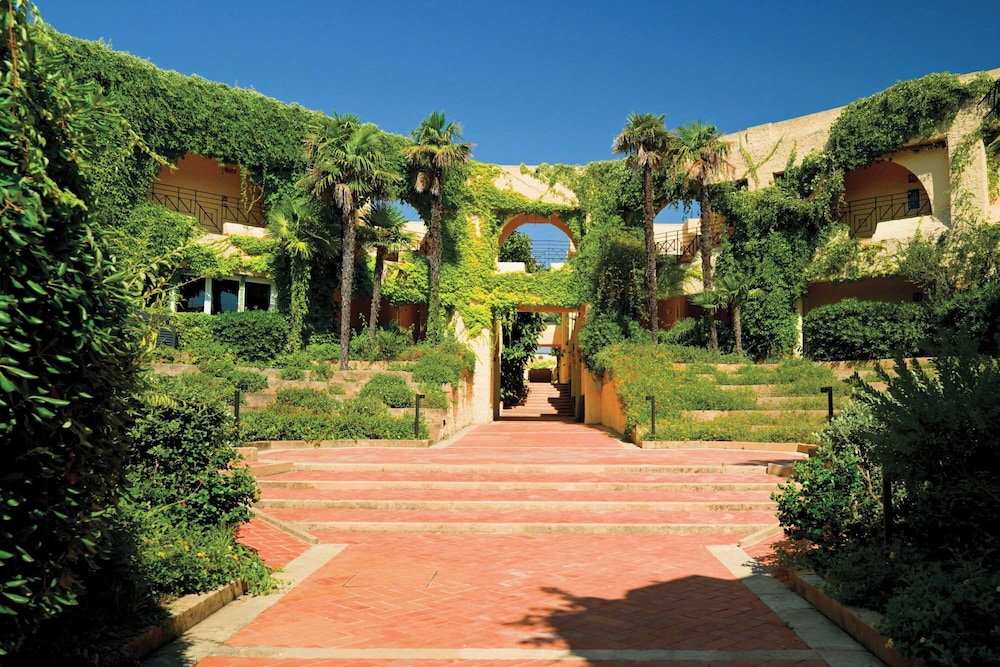 Mangia's Brucoli, Sicily, Autograph Collection — Hotel building in Augusta, Sicily