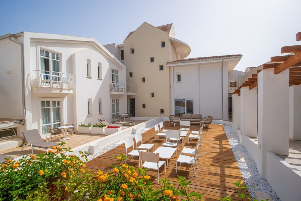 Felix Hotels - Hotel La Coluccia — Hotel building in Conca Verde, Sardinia