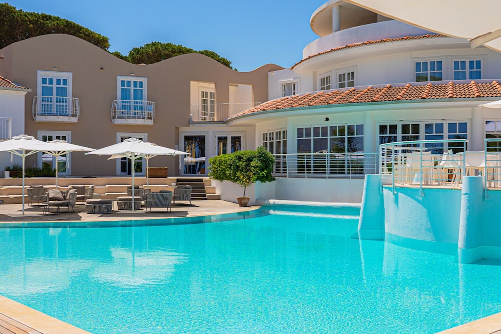 Felix Hotels - Hotel La Coluccia — Swimming pool in Conca Verde, Sardinia
