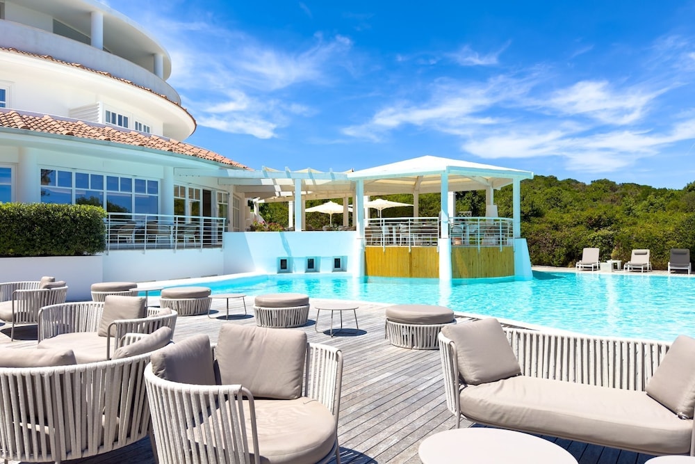 Felix Hotels - Hotel La Coluccia — Swimming pool in Conca Verde, Sardinia