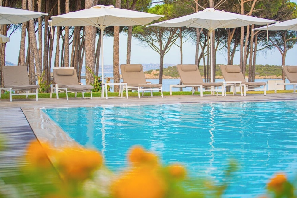 Felix Hotels - Hotel La Coluccia — Swimming pool in Conca Verde, Sardinia