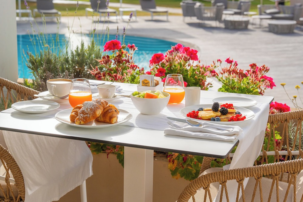 Felix Hotels - Hotel La Coluccia — Restaurant & bars in Conca Verde, Sardinia