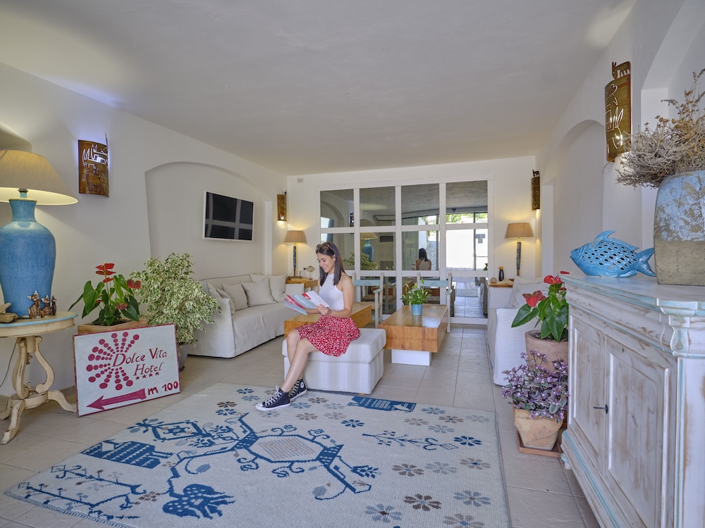 Dolce Vita Boutique Hotel — Hotel rooms in Arzachena, Sardinia