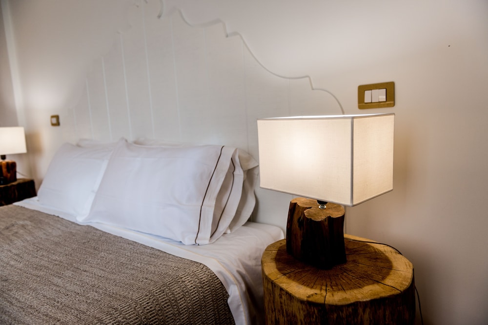 Dolce Vita Boutique Hotel — Hotel rooms in Arzachena, Sardinia