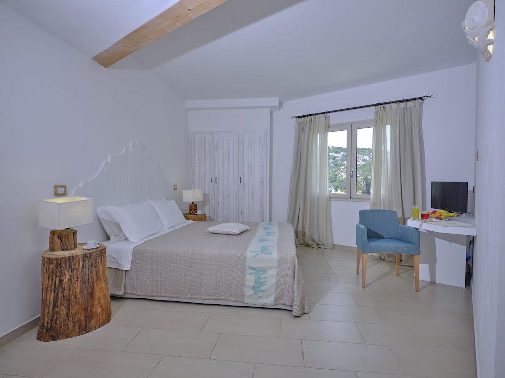 Dolce Vita Boutique Hotel — Hotel rooms in Arzachena, Sardinia