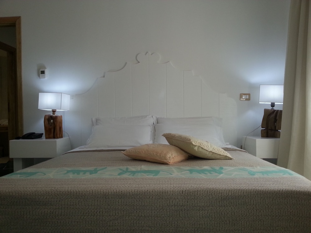 Dolce Vita Boutique Hotel — Hotel rooms in Arzachena, Sardinia