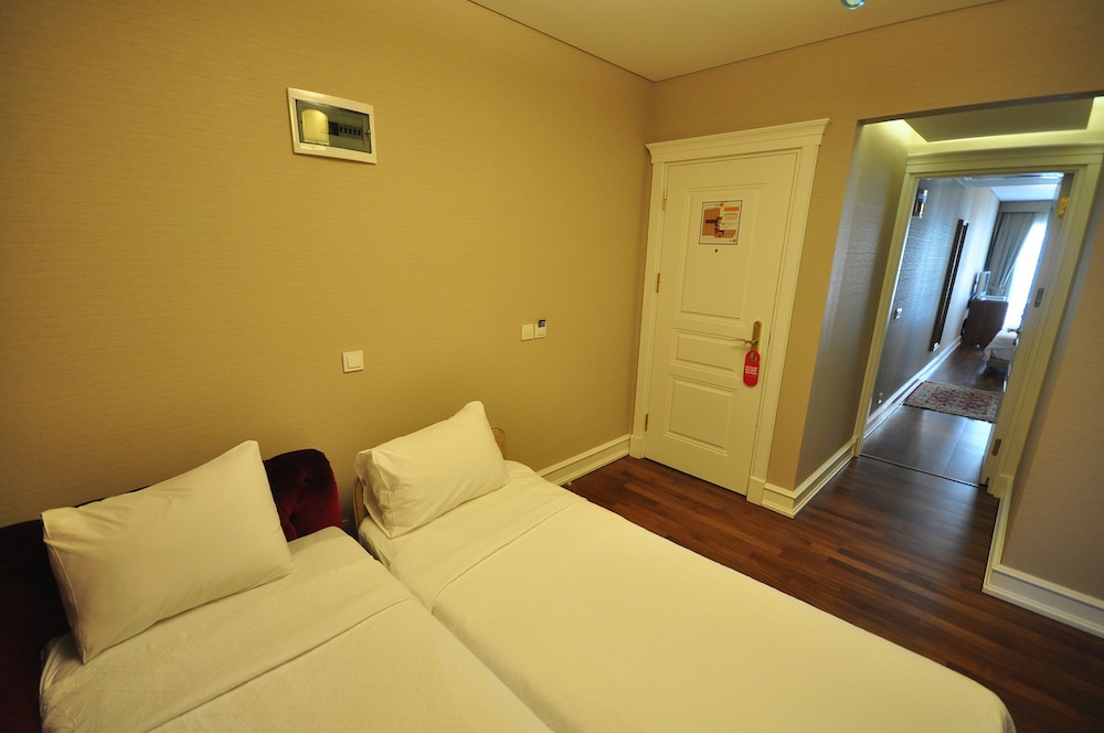 Neorion Hotel - Special Class — Hotel rooms in Istanbul, Istanbul