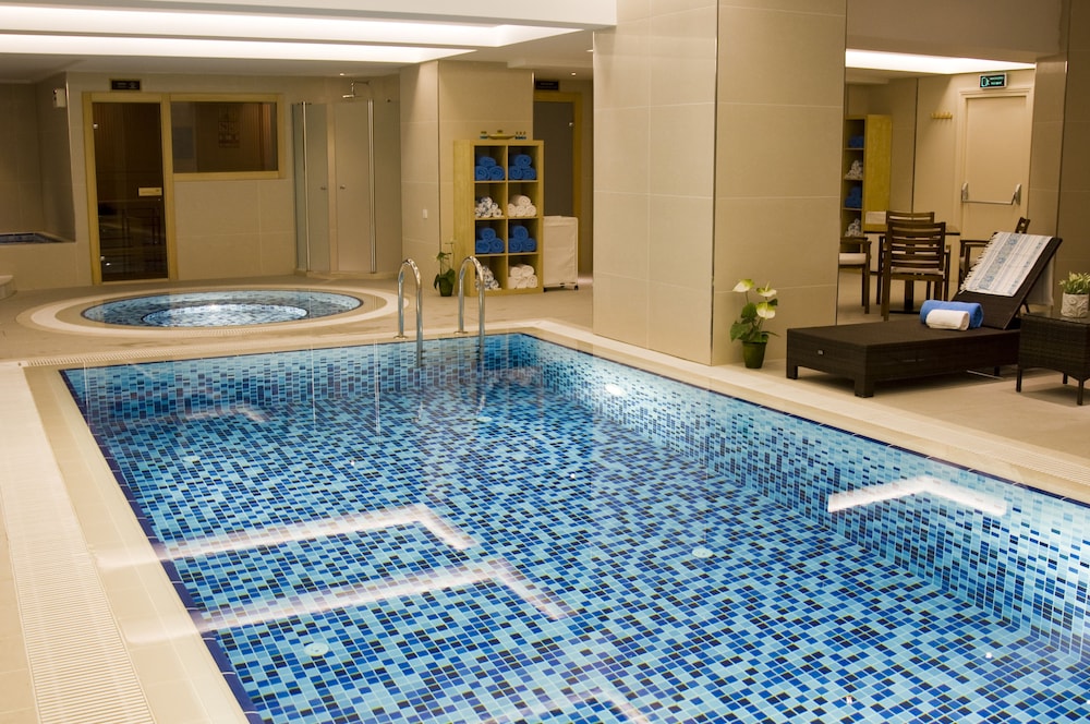 Neorion Hotel - Special Class — Swimming pool in Istanbul, Istanbul