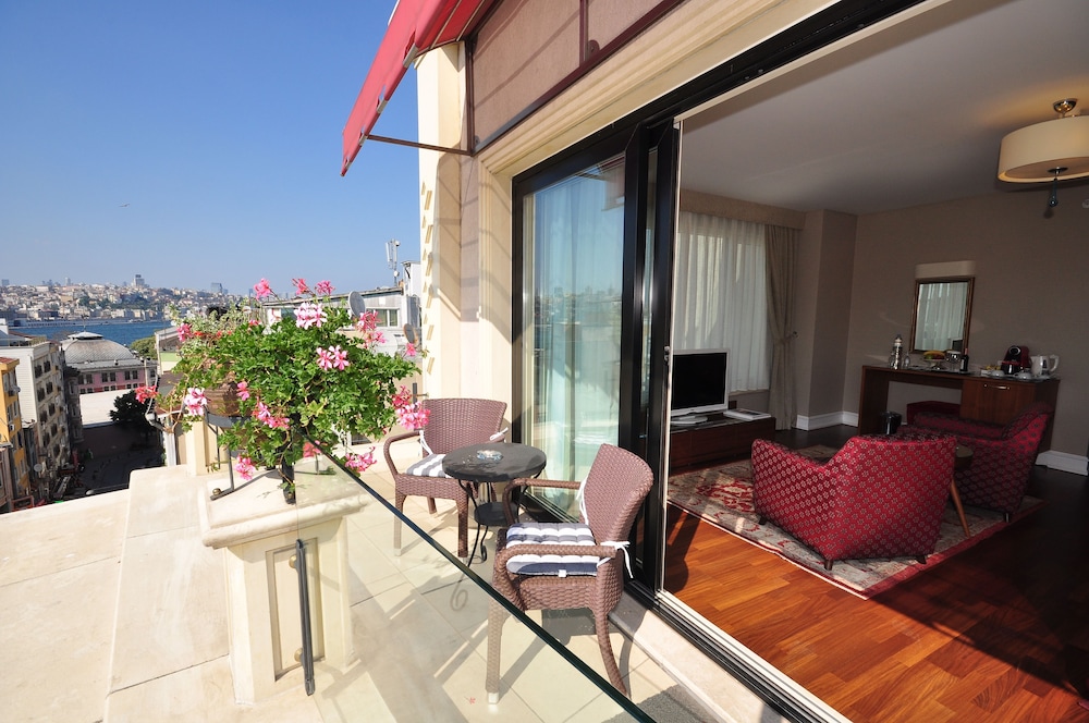 Neorion Hotel - Special Class — Hotel rooms in Istanbul, Istanbul