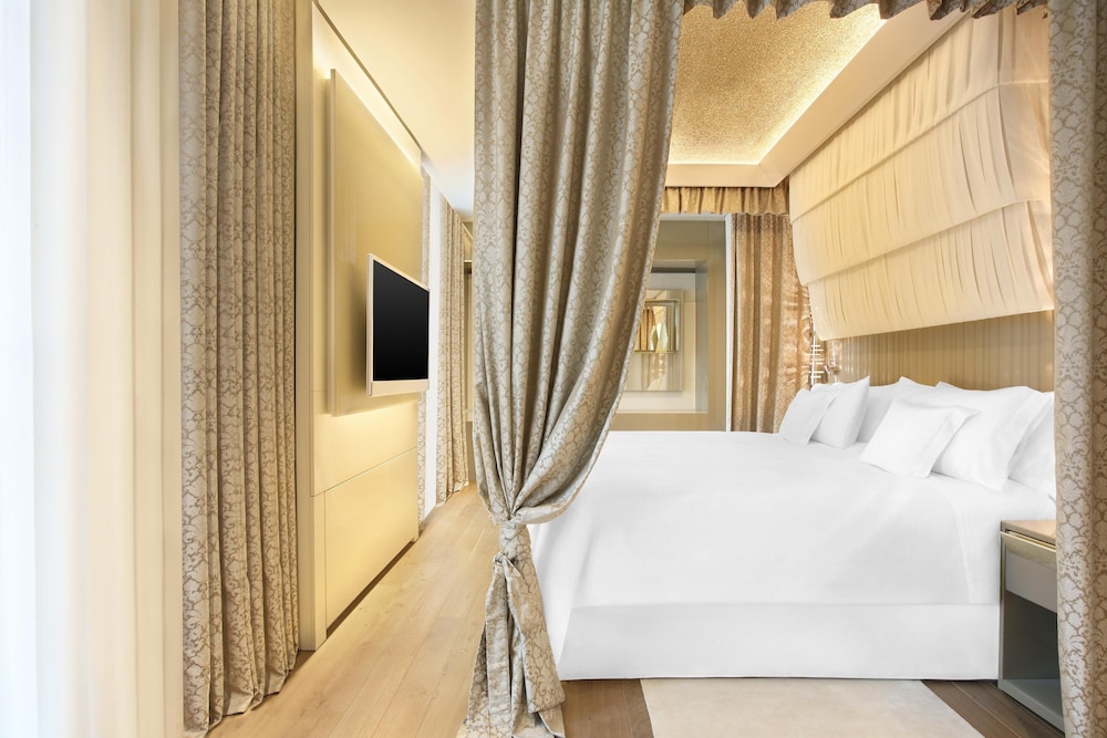 Excelsior Hotel Gallia, a Luxury Collection Hotel, Milan — Hotel rooms in Milan, Lombardy