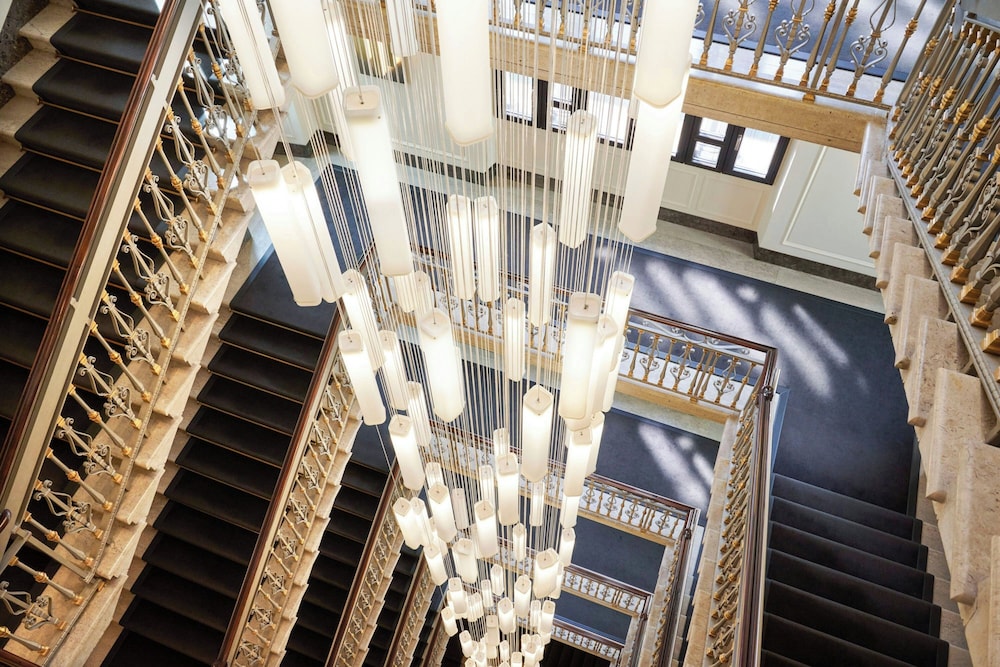Excelsior Hotel Gallia, a Luxury Collection Hotel, Milan — Hotel building in Milan, Lombardy