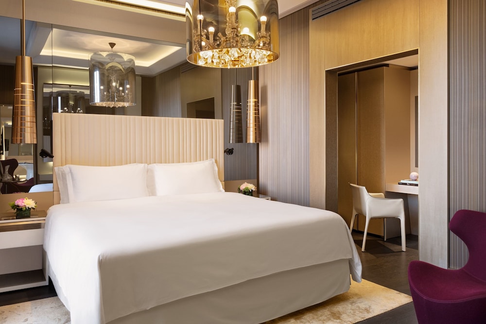 Excelsior Hotel Gallia, a Luxury Collection Hotel, Milan — Hotel rooms in Milan, Lombardy
