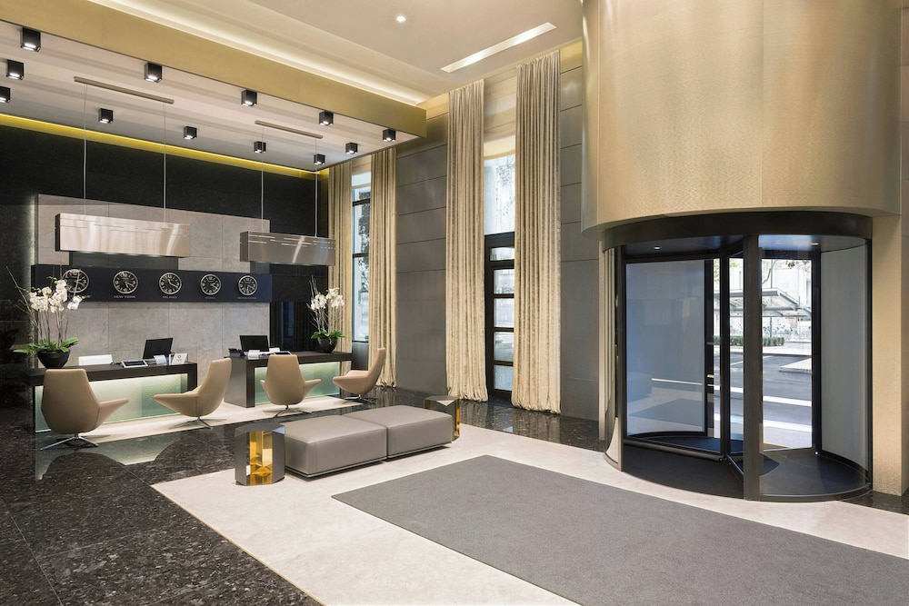 Excelsior Hotel Gallia, a Luxury Collection Hotel, Milan — Hotel building in Milan, Lombardy