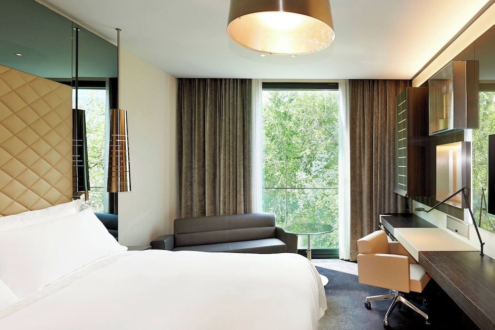 Excelsior Hotel Gallia, a Luxury Collection Hotel, Milan — Hotel rooms in Milan, Lombardy