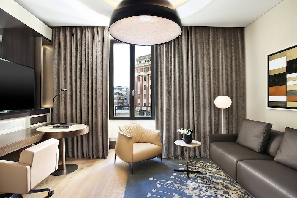 Excelsior Hotel Gallia, a Luxury Collection Hotel, Milan — Hotel rooms in Milan, Lombardy