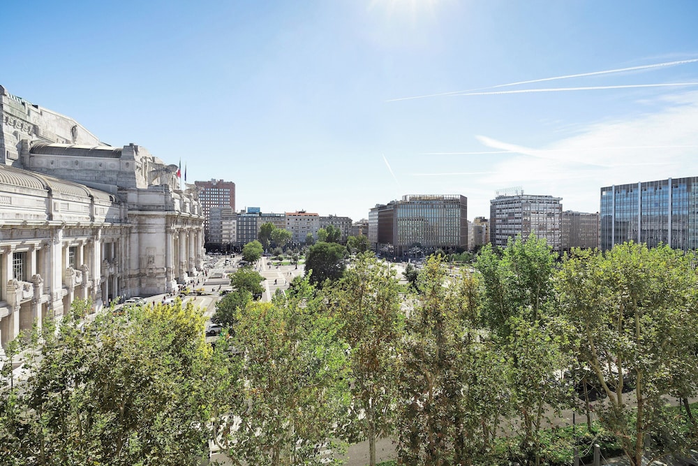Excelsior Hotel Gallia, a Luxury Collection Hotel, Milan — Attractions in the area in Milan, Lombardy