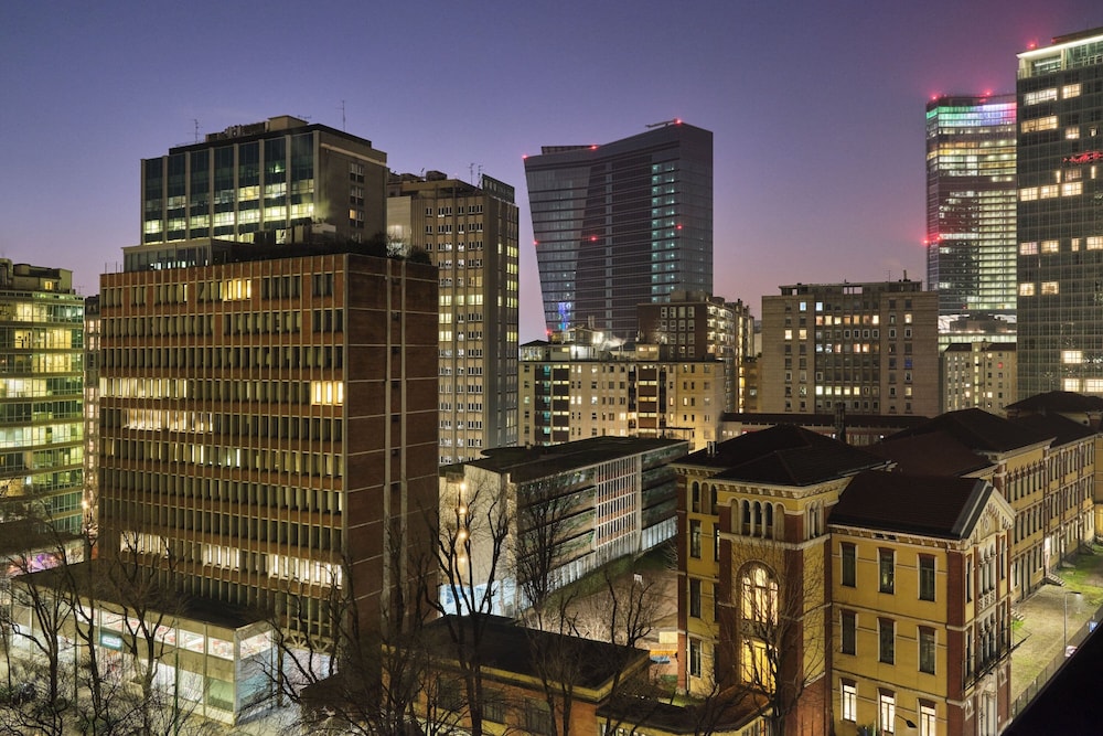 Excelsior Hotel Gallia, a Luxury Collection Hotel, Milan — Hotel building in Milan, Lombardy