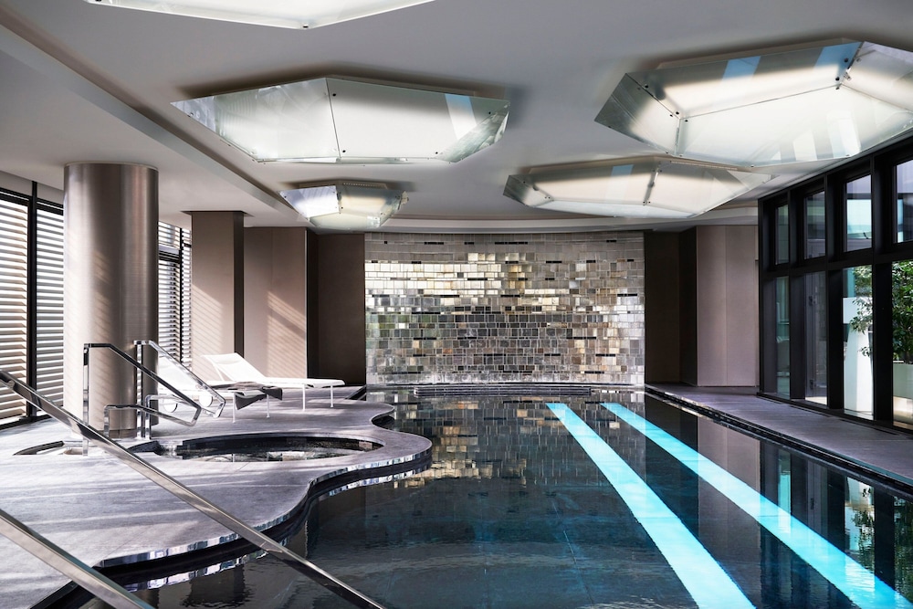 Excelsior Hotel Gallia, a Luxury Collection Hotel, Milan — Swimming pool in Milan, Lombardy