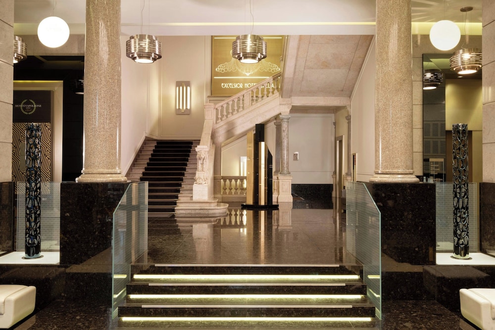 Excelsior Hotel Gallia, a Luxury Collection Hotel, Milan — Hotel building in Milan, Lombardy