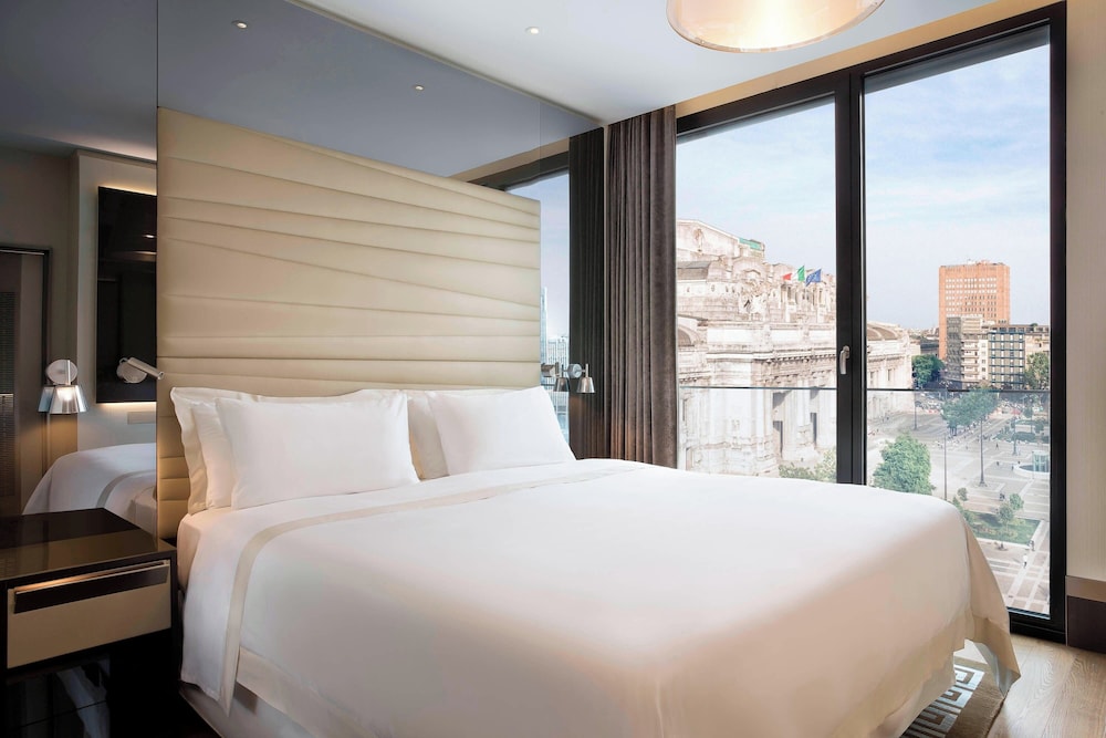 Excelsior Hotel Gallia, a Luxury Collection Hotel, Milan — Hotel rooms in Milan, Lombardy