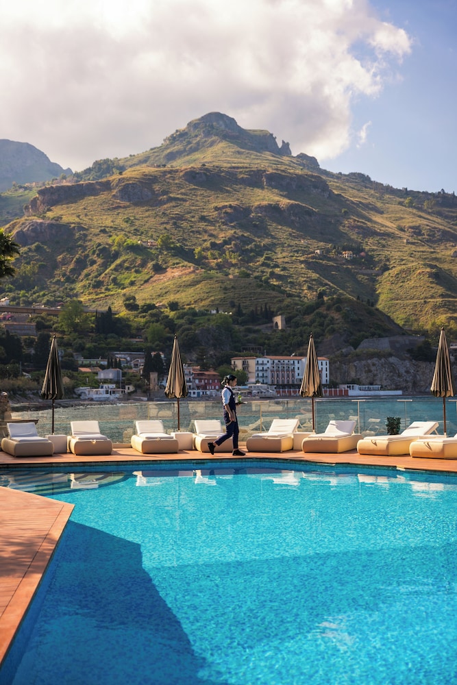 Atlantis Bay - The Leading Hotel of the World — Swimming pool in Taormina, Sicily