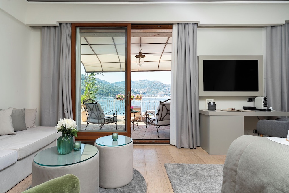 Atlantis Bay - The Leading Hotel of the World — Hotel rooms in Taormina, Sicily