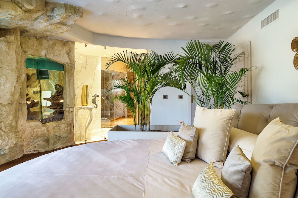 Atlantis Bay - The Leading Hotel of the World — Hotel rooms in Taormina, Sicily