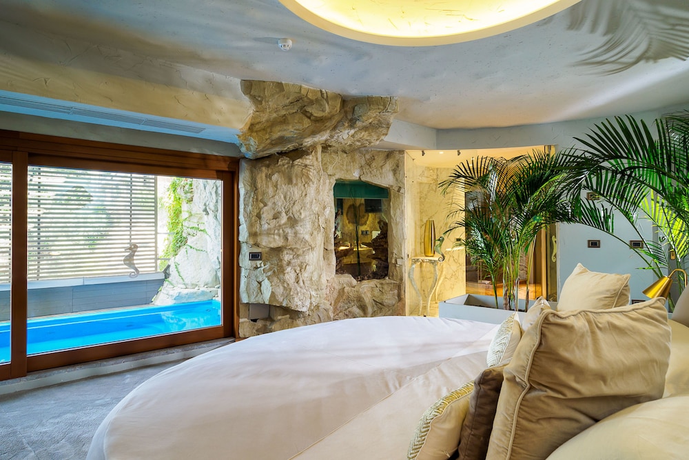 Atlantis Bay - The Leading Hotel of the World — Hotel rooms in Taormina, Sicily