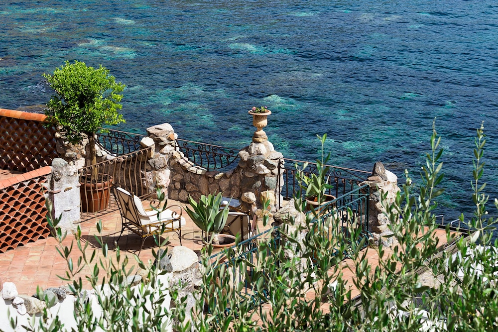 Atlantis Bay - The Leading Hotel of the World — Attractions in the area in Taormina, Sicily