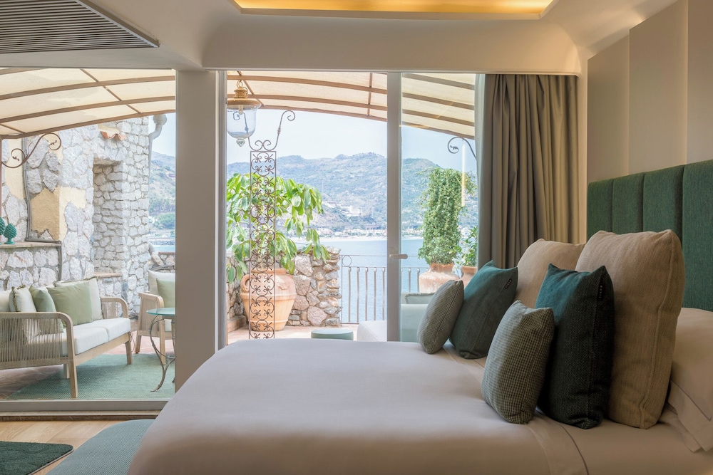 Atlantis Bay - The Leading Hotel of the World — Hotel rooms in Taormina, Sicily