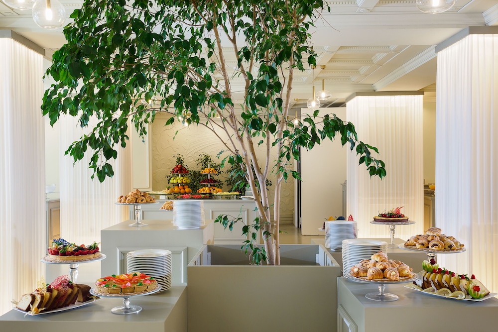 Atlantis Bay - The Leading Hotel of the World — Restaurant & bars in Taormina, Sicily