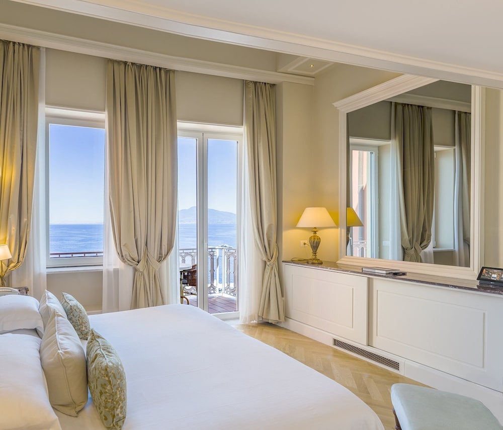 Grand Hotel Excelsior Vittoria — Hotel rooms in Sorrento, Campania