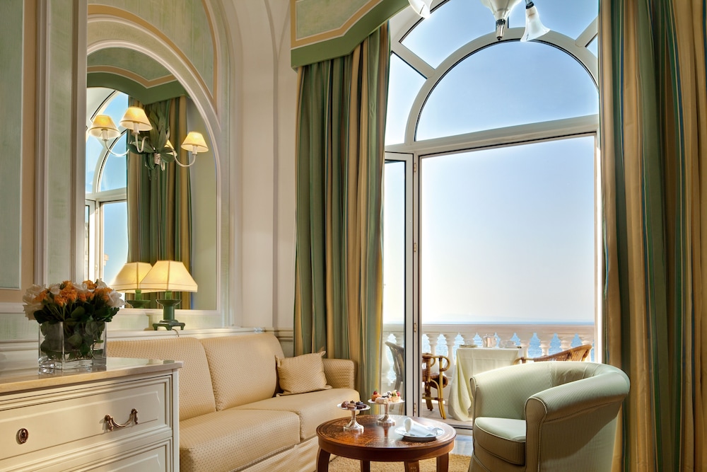 Grand Hotel Excelsior Vittoria — Hotel rooms in Sorrento, Campania