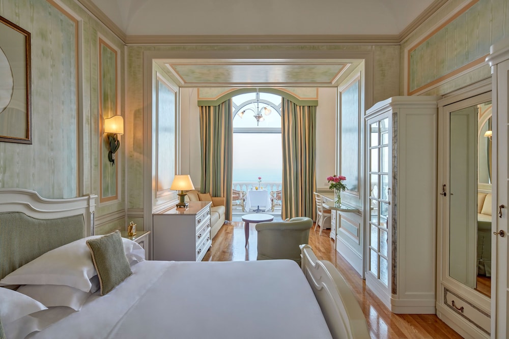 Grand Hotel Excelsior Vittoria — Hotel rooms in Sorrento, Campania