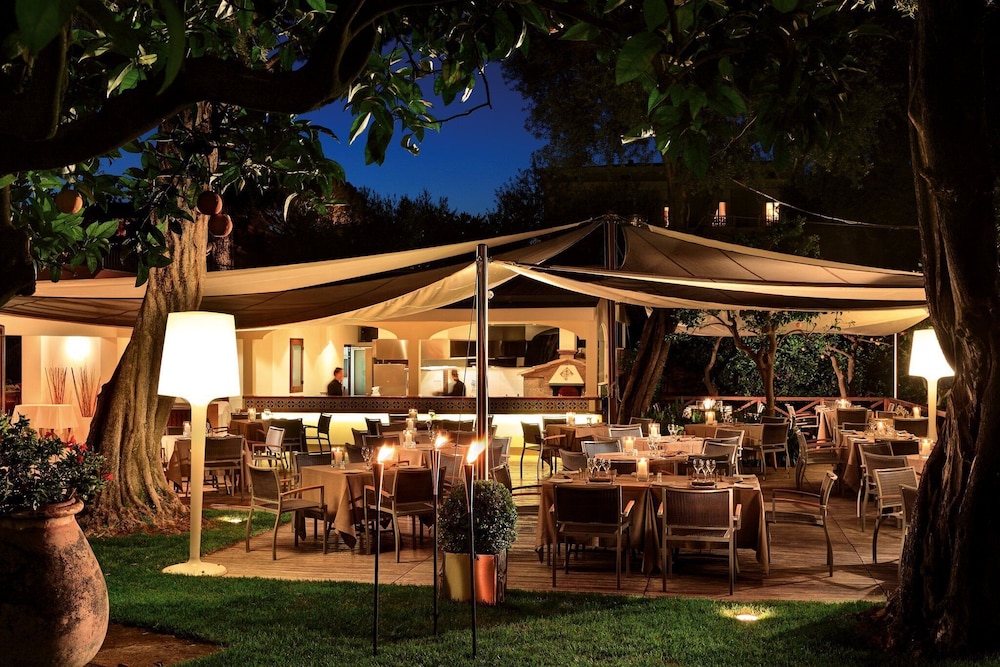 Grand Hotel Excelsior Vittoria — Restaurant & bars in Sorrento, Campania