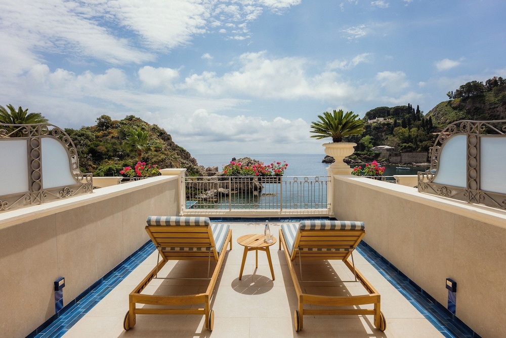 Mazzarò Sea Palace - The Leading Hotels of the World — Hotel rooms in Taormina, Sicily