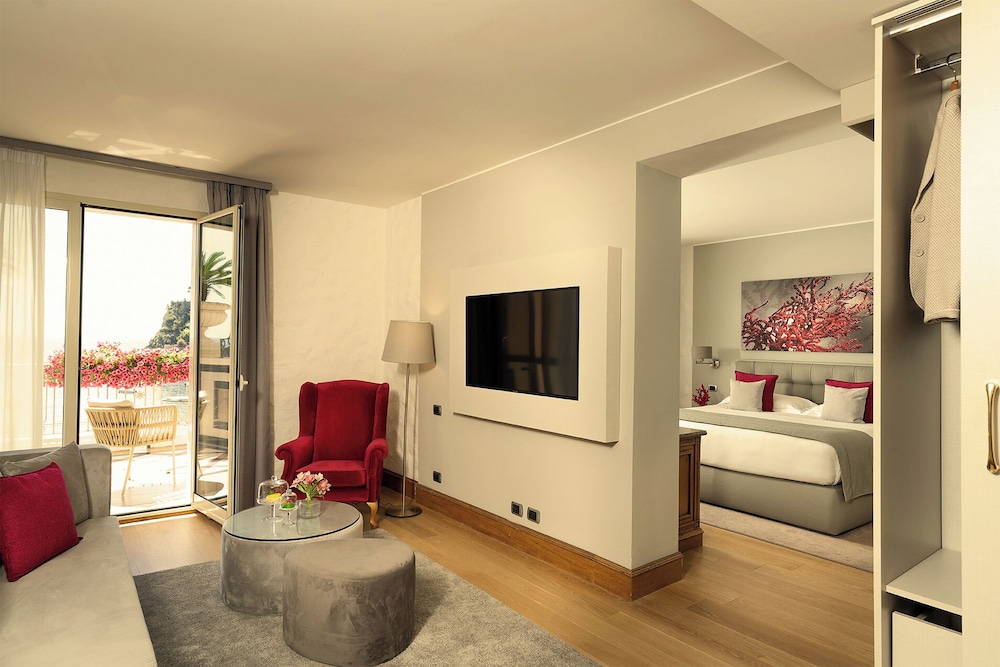 Mazzarò Sea Palace - The Leading Hotels of the World — Hotel rooms in Taormina, Sicily