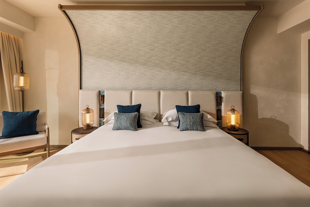 Mazzarò Sea Palace - The Leading Hotels of the World — Hotel rooms in Taormina, Sicily