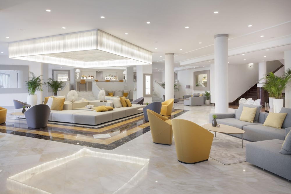 Mazzarò Sea Palace - The Leading Hotels of the World — Restaurant & bars in Taormina, Sicily
