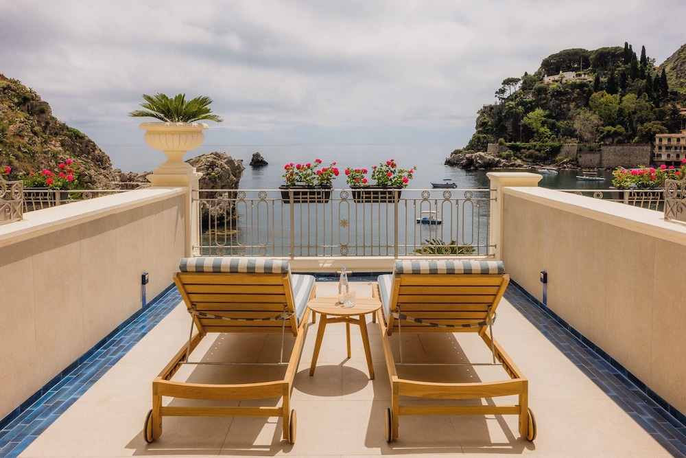 Mazzarò Sea Palace - The Leading Hotels of the World — Hotel rooms in Taormina, Sicily